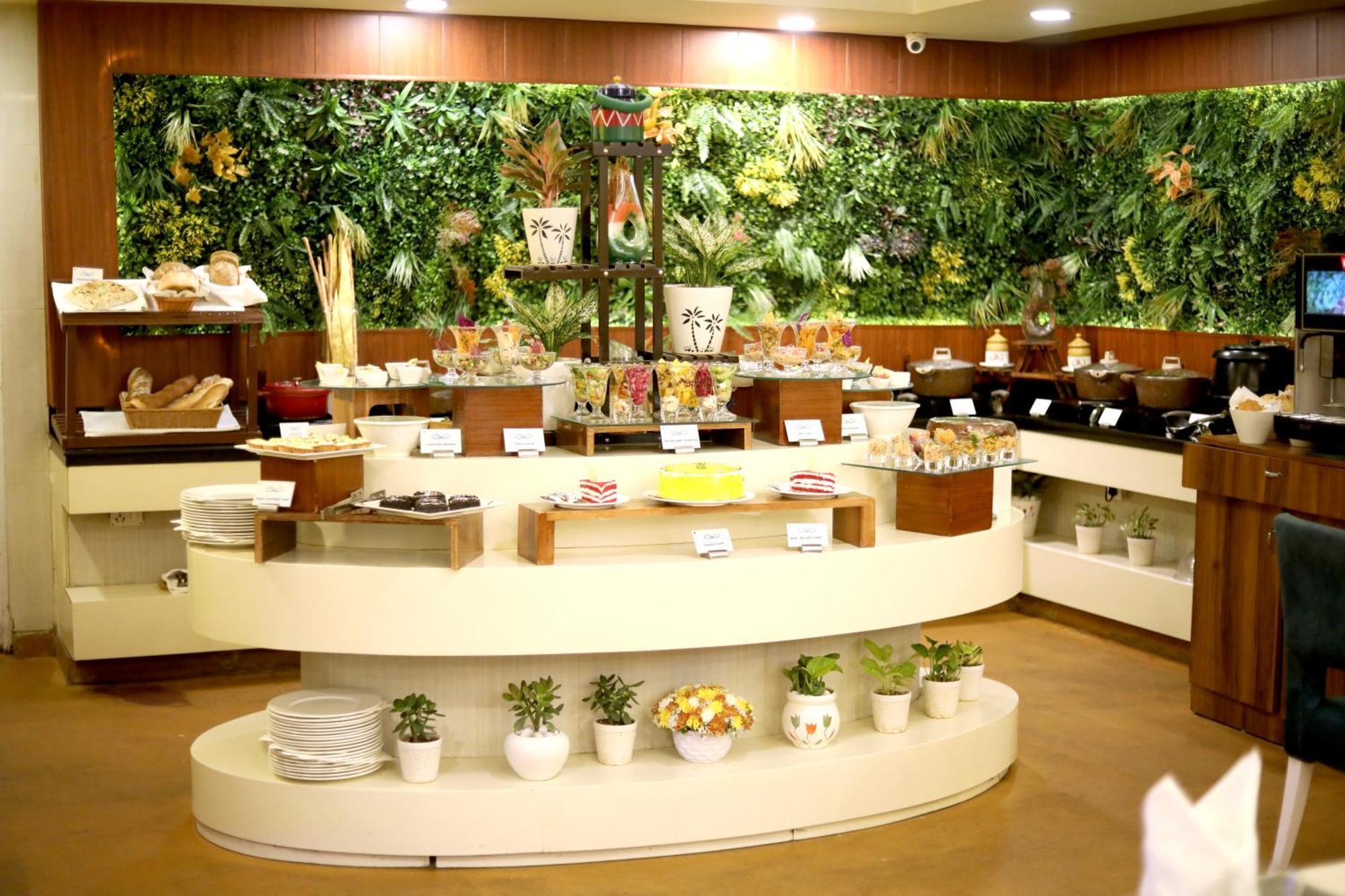 Sarovar Portico Naraina, Hotel Yeni Delhi Dış mekan fotoğraf
