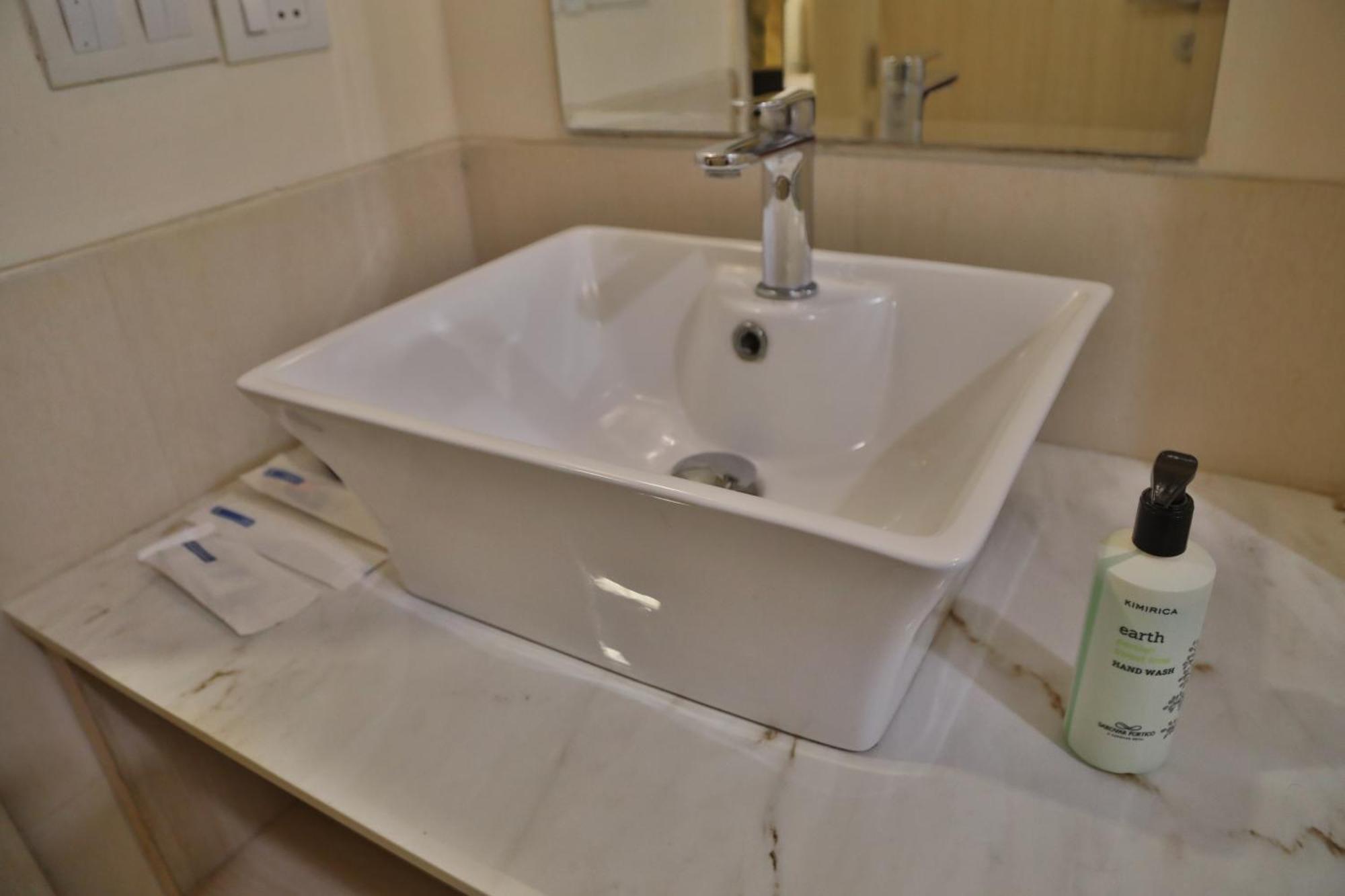 Sarovar Portico Naraina, Hotel Yeni Delhi Dış mekan fotoğraf