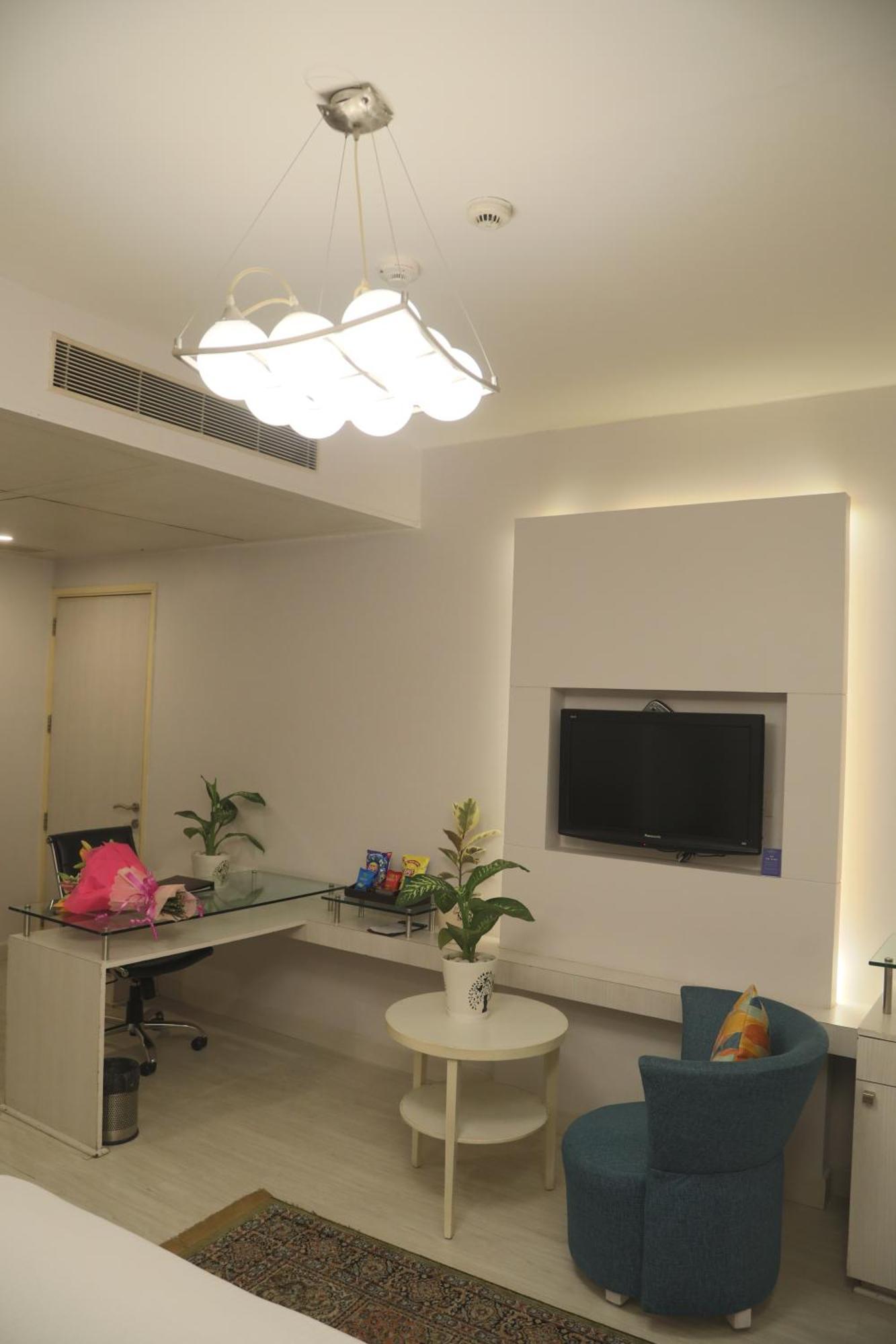 Sarovar Portico Naraina, Hotel Yeni Delhi Dış mekan fotoğraf
