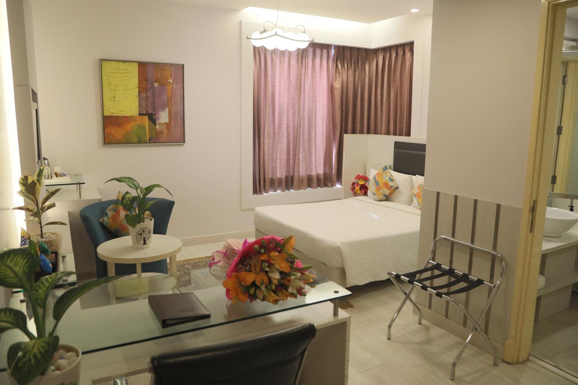 Sarovar Portico Naraina, Hotel Yeni Delhi Dış mekan fotoğraf