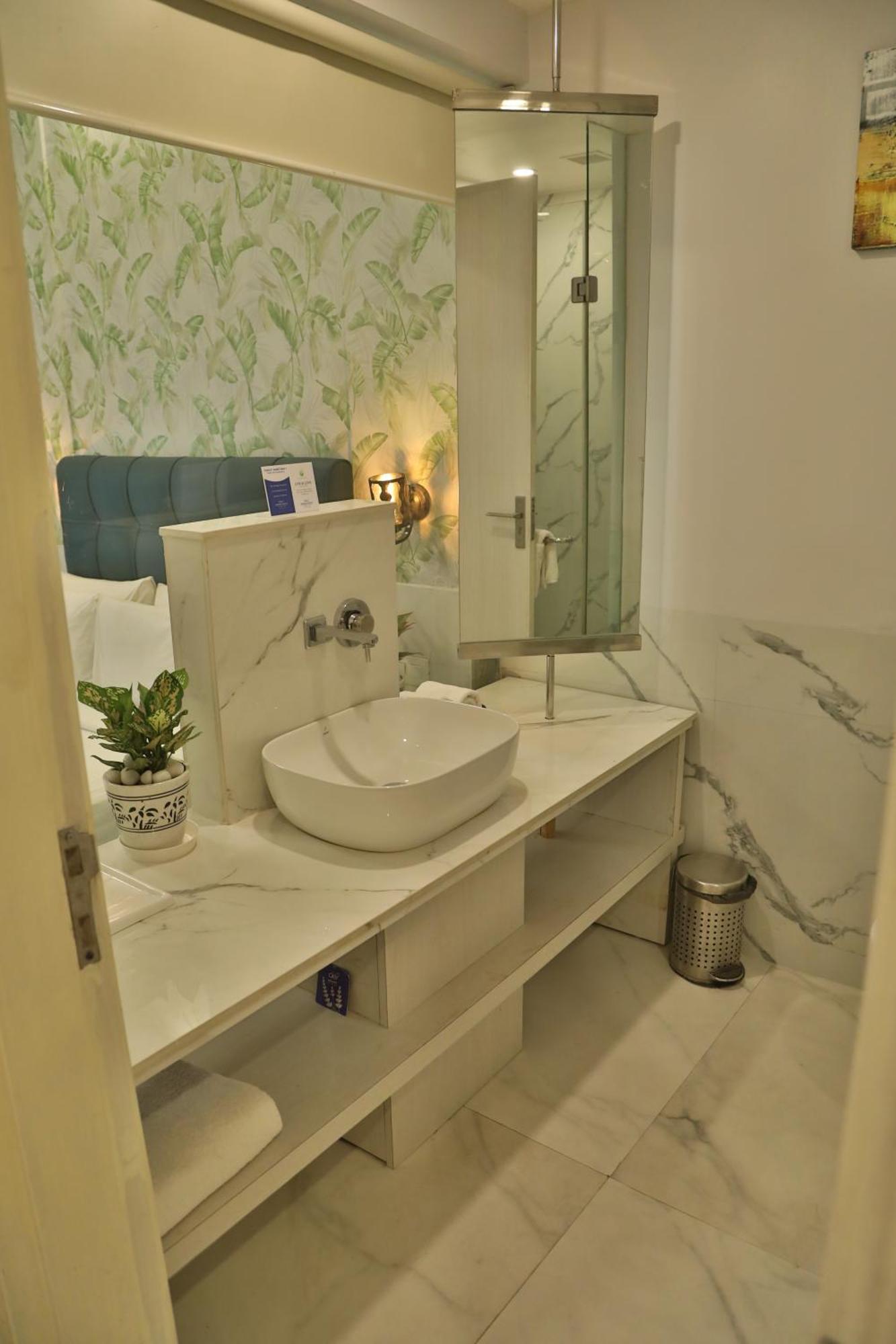 Sarovar Portico Naraina, Hotel Yeni Delhi Dış mekan fotoğraf