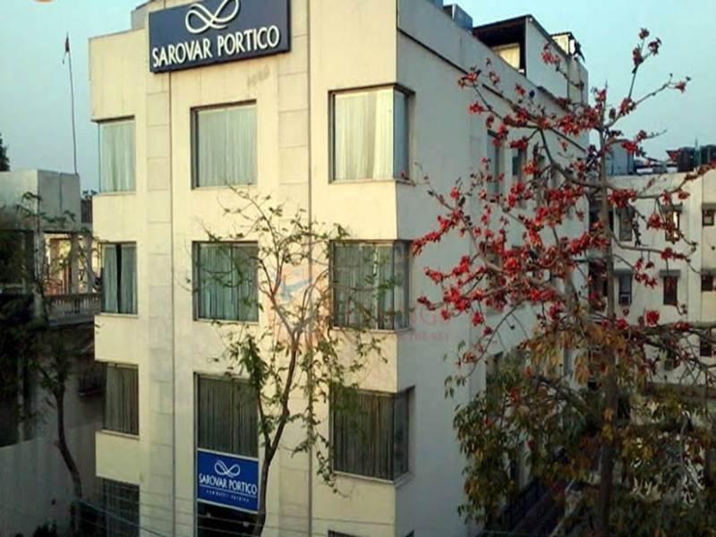 Sarovar Portico Naraina, Hotel Yeni Delhi Dış mekan fotoğraf